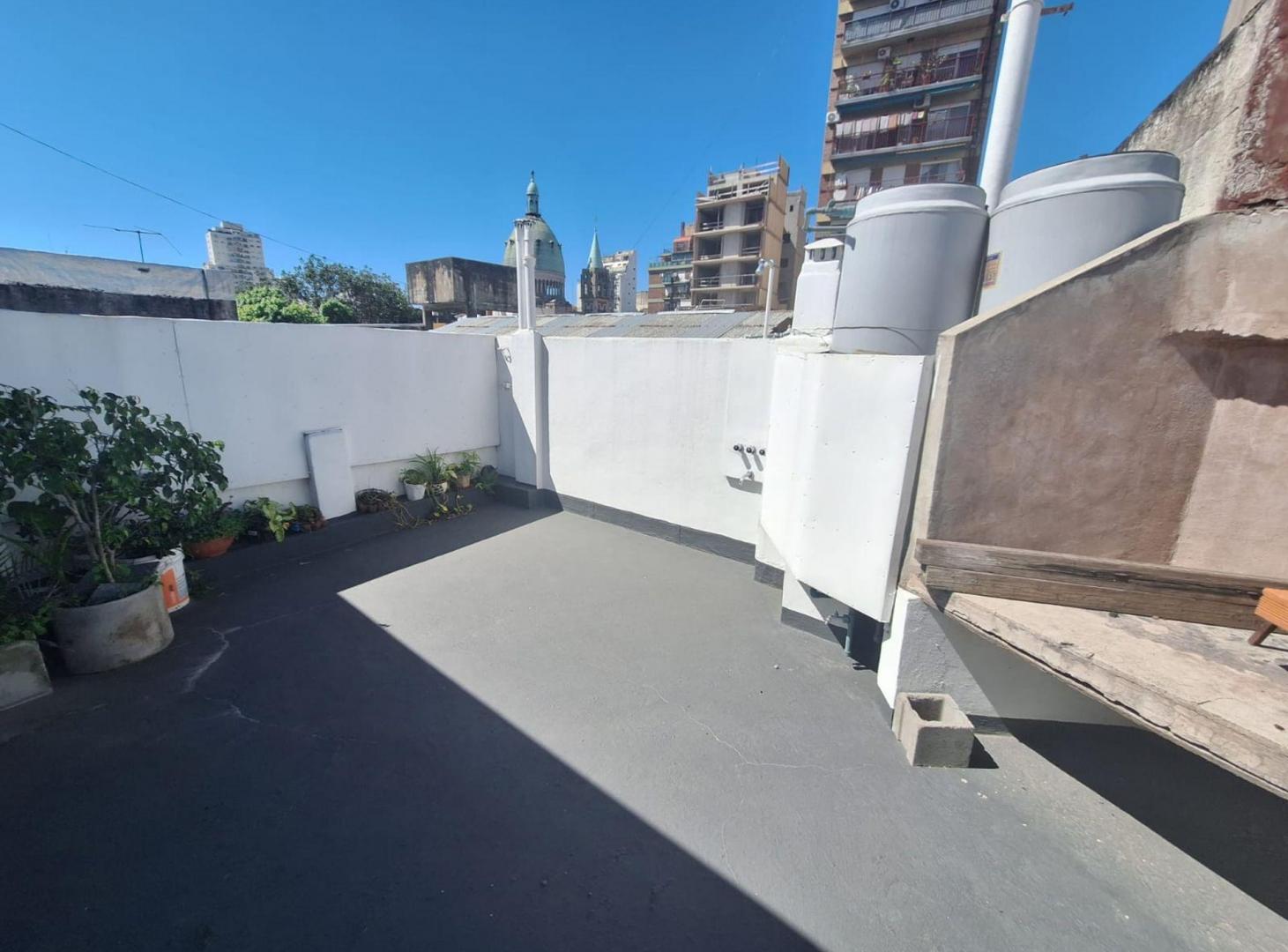 Foto de HERMOSO PH 4 AMB C/ TERRAZA "TOTALMENTE RECICLADO", imagen 2