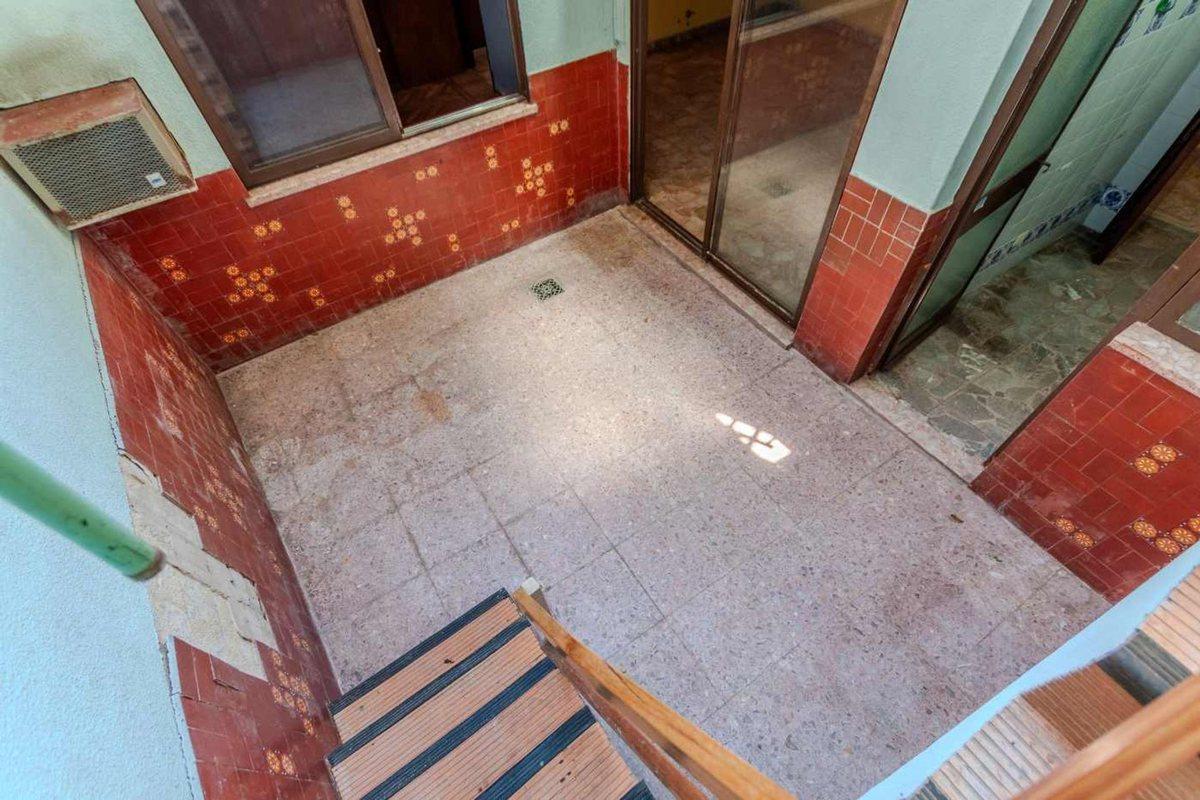 Foto de VENTA PH 2 Amb. C/ Cochera y Terraza UF 1, imagen 3