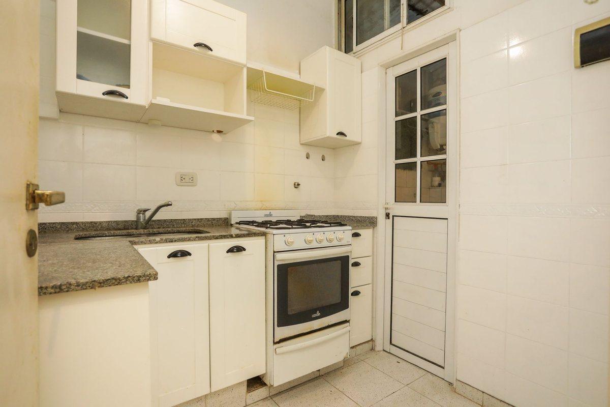 Foto de VENTA Departamento de dos ambientes en Balvanera, imagen 2
