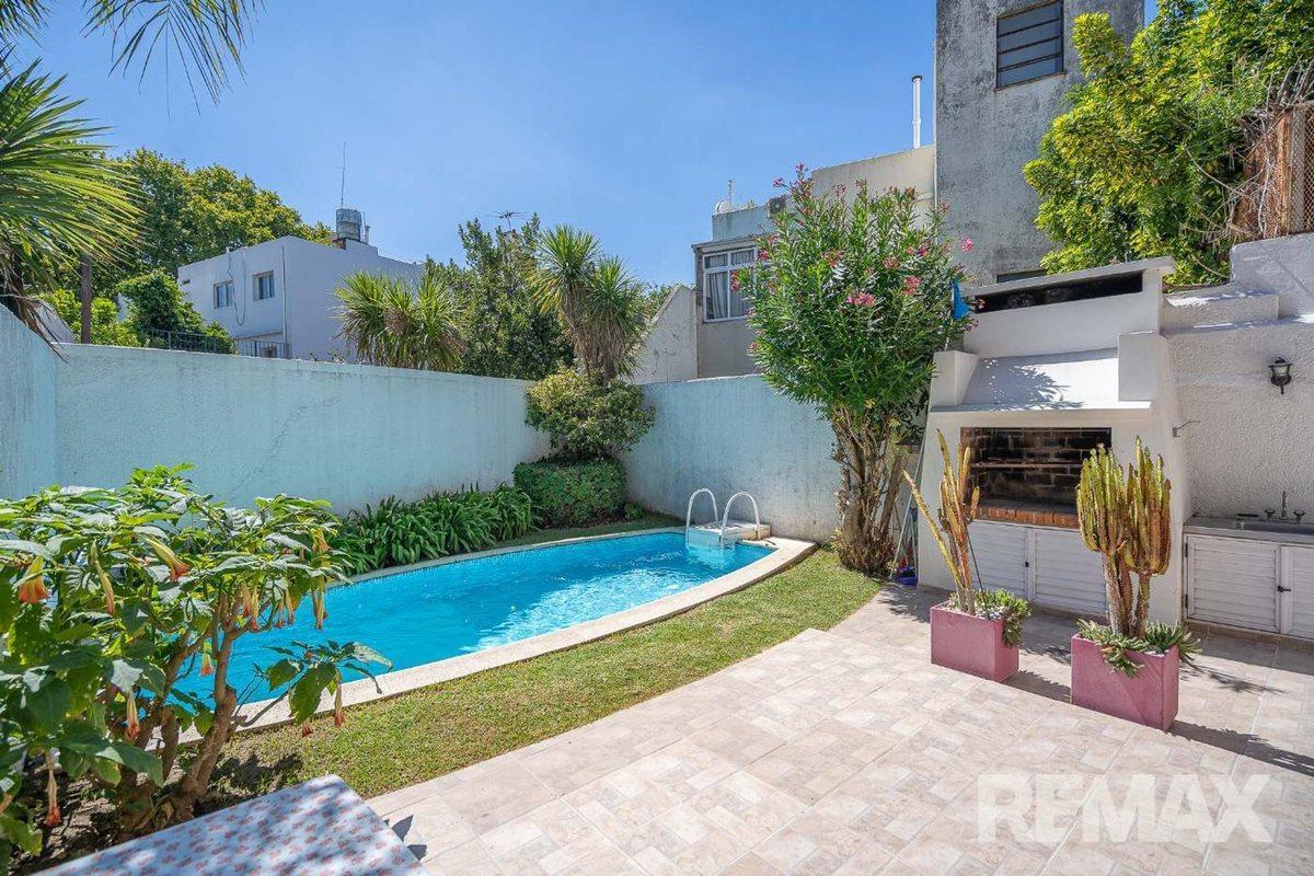 Foto de CASA 6 AMB BARRIO RIVER-JARDIN-PILETA-COCHERA, imagen 1