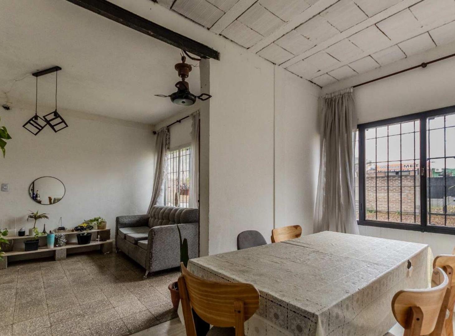 Foto de VENTA casa 3 ambientes con Piscina en TORTUGUITAS, imagen 3