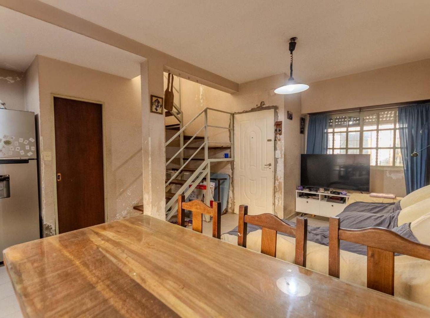 Foto de VENTA DUPLEX 4 Amb C/COCHERA en SAN CARLOS, imagen 1