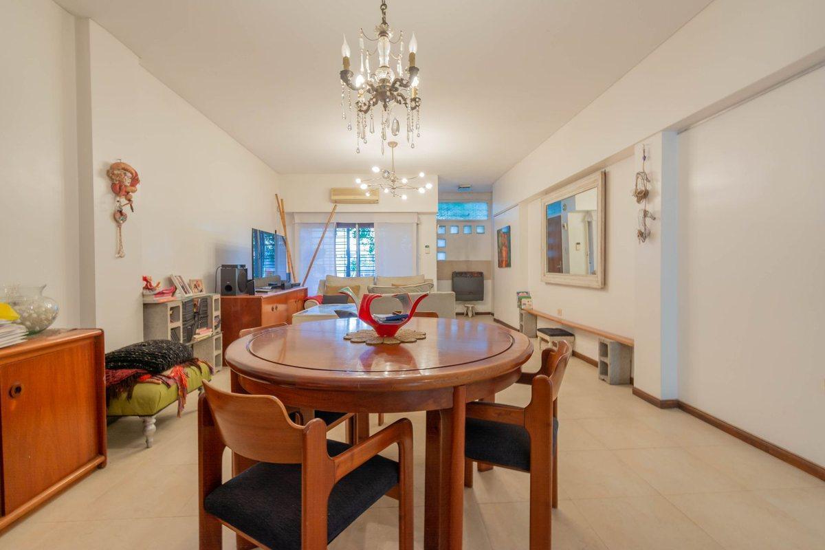 Foto de Casa 5 ambientes. Cochera. Patio. Villa Urquiza, imagen 5