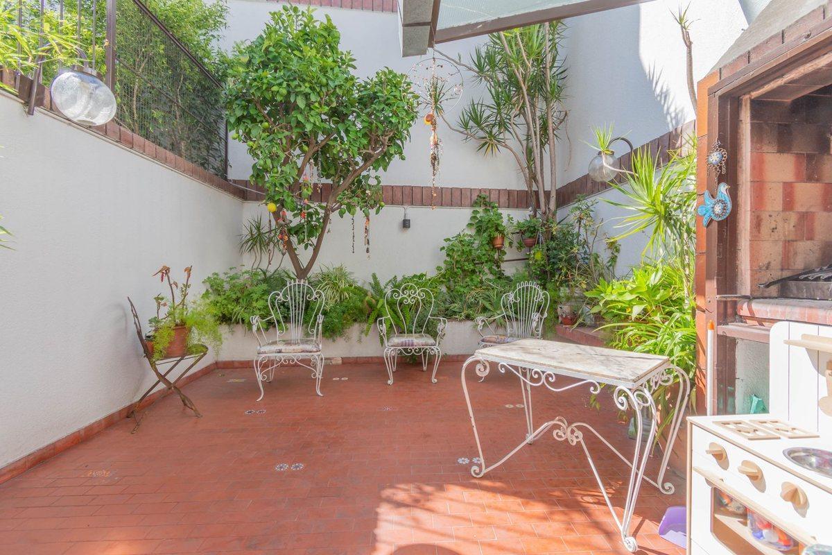 Foto de Casa 5 ambientes. Cochera. Patio. Villa Urquiza, imagen 1