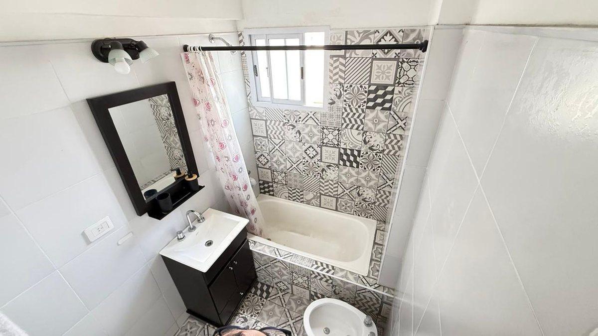 Foto de VENTA DEPARTAMENTO 2 AMB. PARQUE CHACABUCO CABA, imagen 2