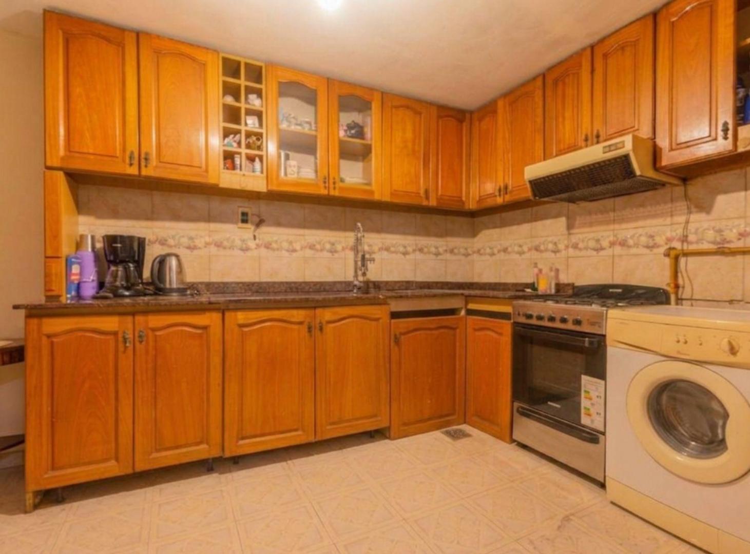 Foto de VENTA PH 4 AMBIENTES CABALLITO NORTE A RECICLAR, imagen 3