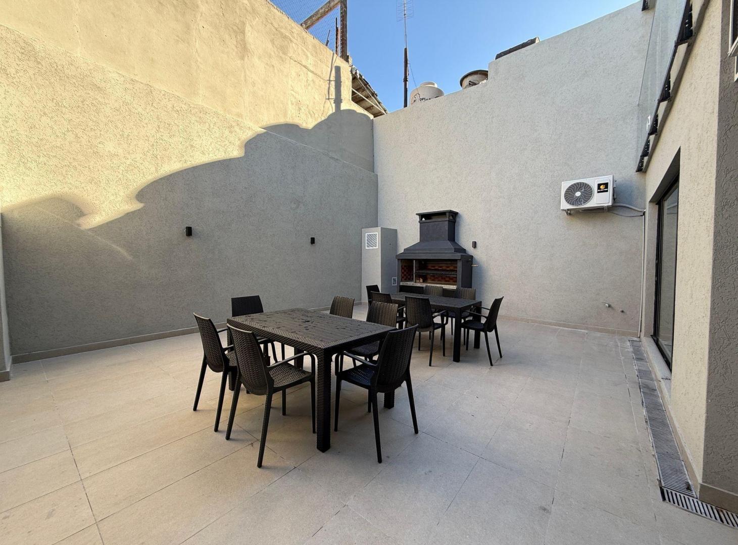 Foto de Monoambiente de pozo, contrafrente ,Villa Ortuzar, imagen 1