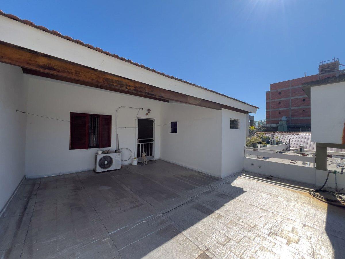 Foto de GRAN LOTE 10,50 x 76 mts. IDEAL CONSTRUCTOR, imagen 4