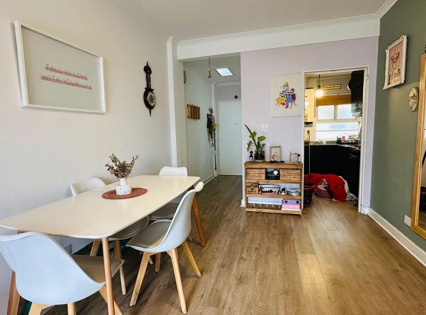 Foto de VENTA DEPARTAMENTO 3 AMBIENTES C/COCHERA VTE LOPEZ, imagen 1