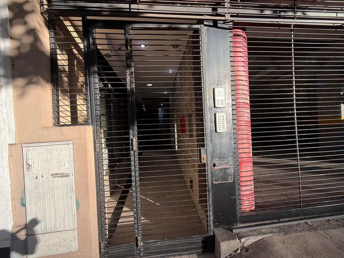 Foto de DEPTO 3 AMBIENTES C/COCHERA Y PILETA MUY LUMINOSO, imagen 1