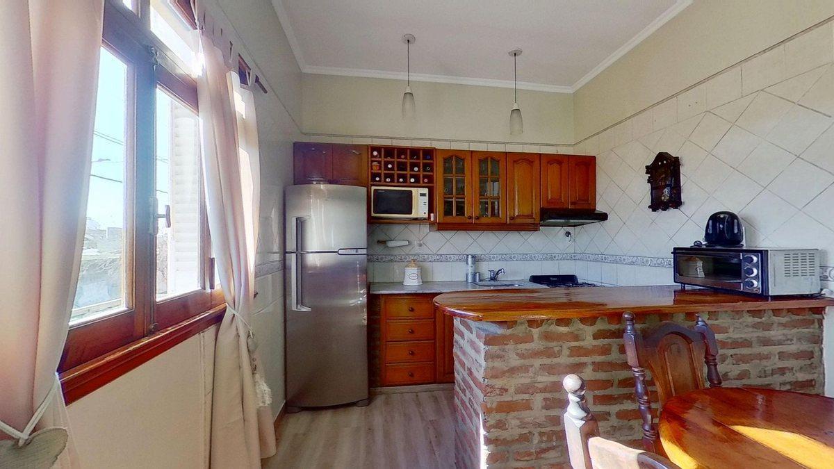 Foto de DOS PH EN BLOQUE VENTA VALENTIN ALSINA LOTE PROPIO, imagen 2