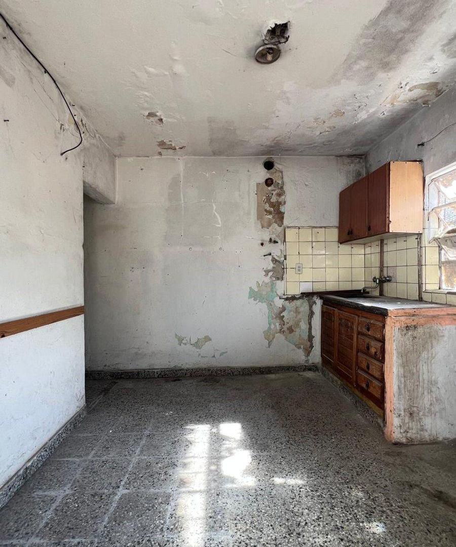 Foto de VENTA PH 3 AMB Y JARDIN A RECICLAR VILLA ADELINA, imagen 1