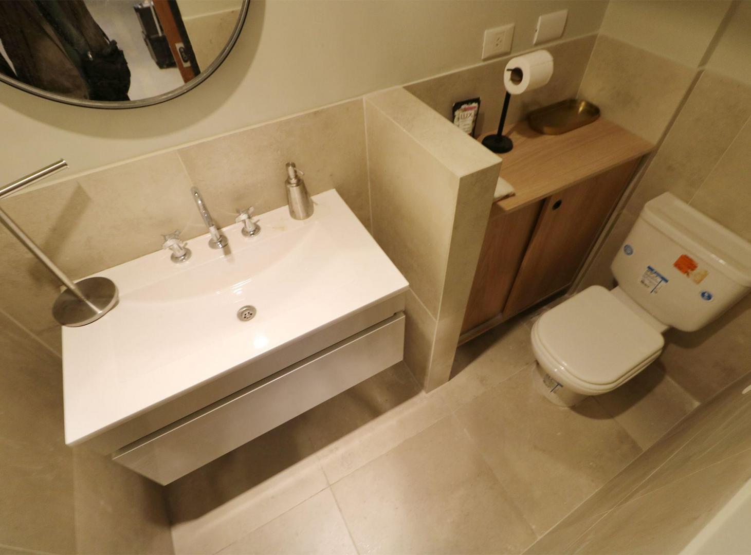 Foto de VENTA DEPÓSITO PB C/ BAÑO EN MONTE CASTRO, imagen 4