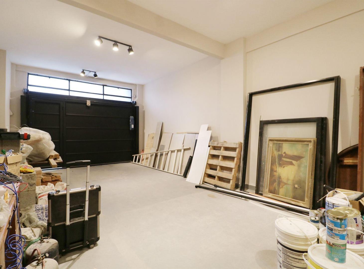 Foto de VENTA DEPÓSITO PB C/ BAÑO EN MONTE CASTRO, imagen 2