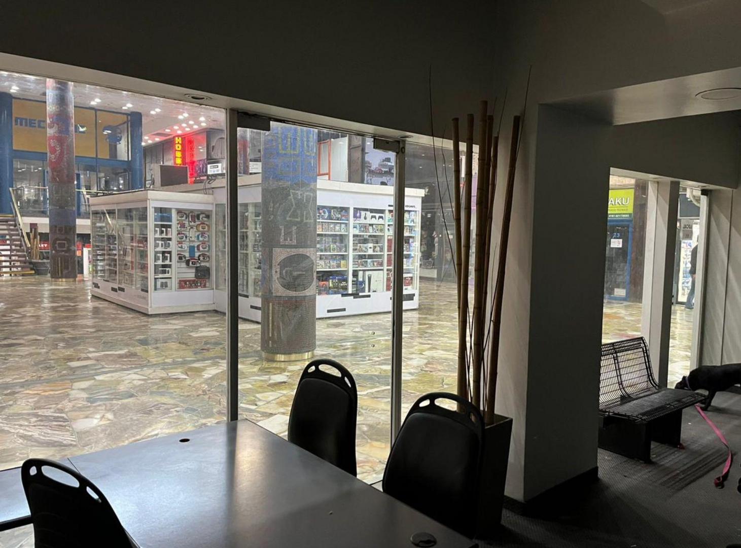 Foto de Venta Local , Galería Rio de la Plata, Belgrano, imagen 3