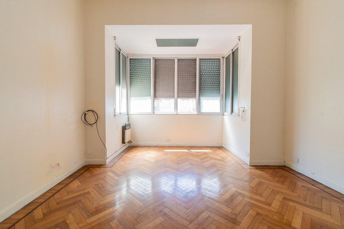 Foto de Venta depto 5 amb con dependencia y patio, imagen 1