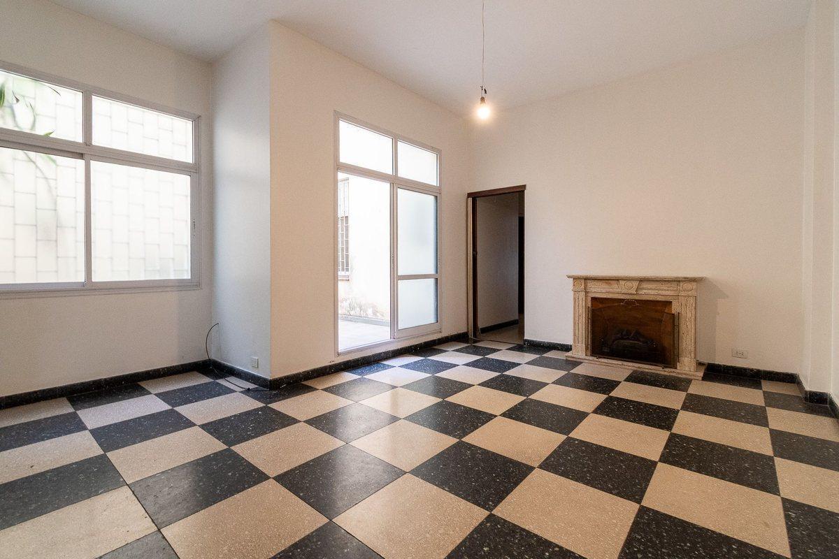 Foto de Venta depto 5 amb con dependencia y patio, imagen 4