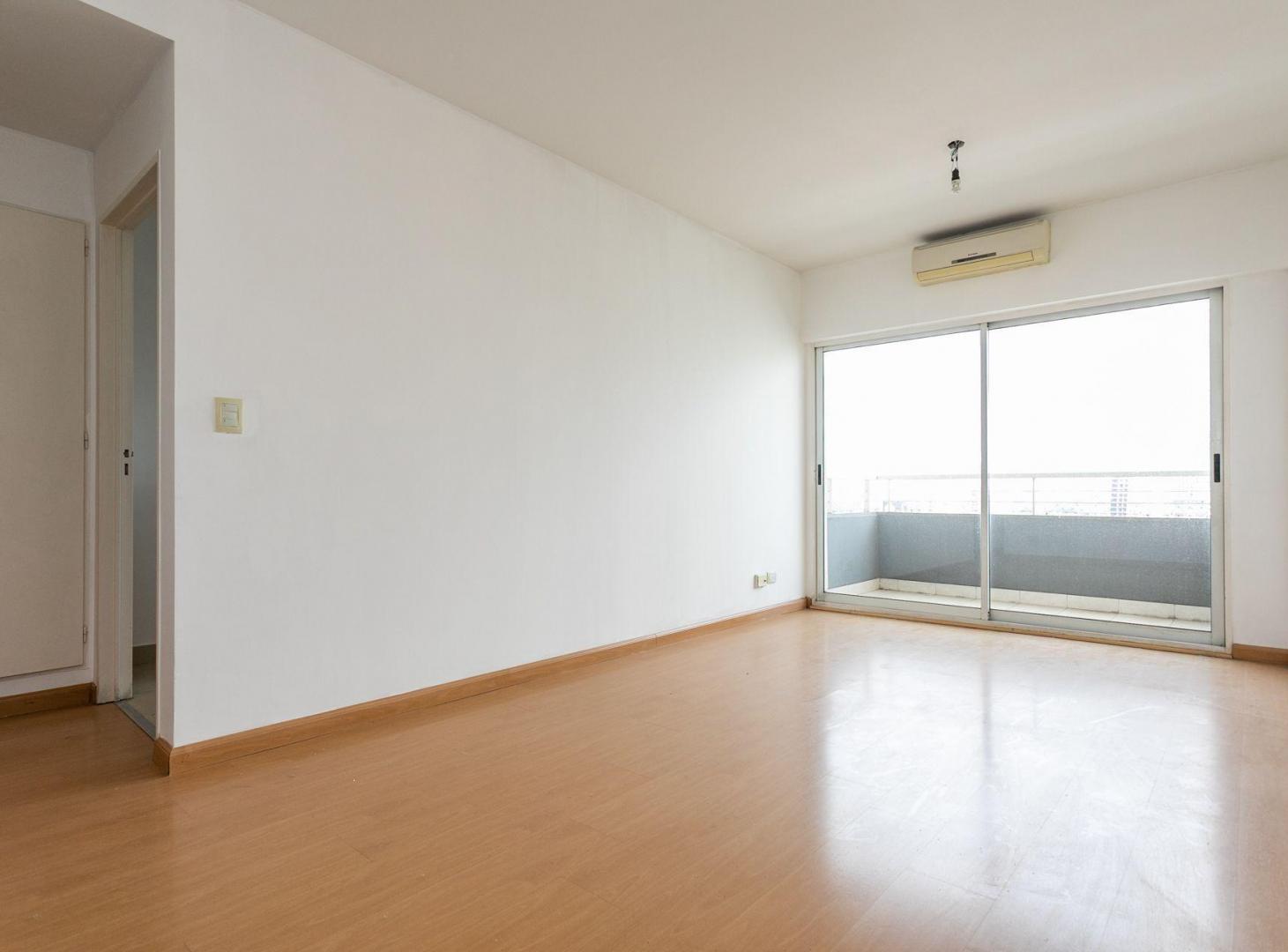 Foto de VENTA DEPTO 2 AMB, COCHERA Y BALCON SAN CRISTOBAL, imagen 4