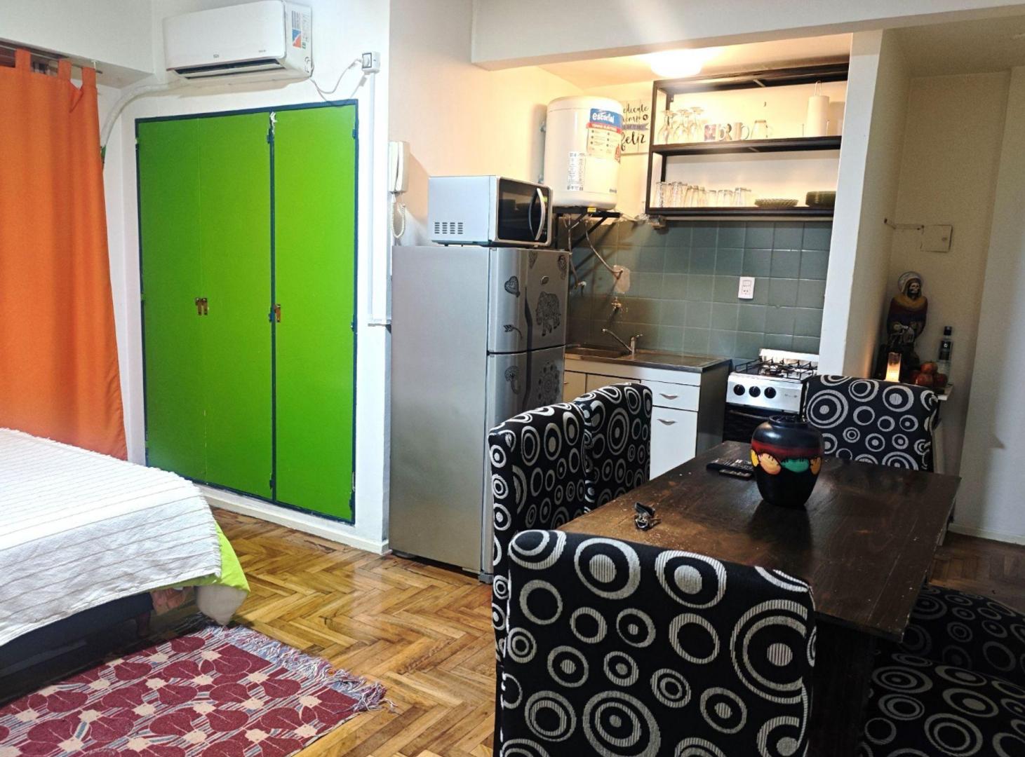 Foto de VENTA Departamento de un ambiente en Balvanera, imagen 3