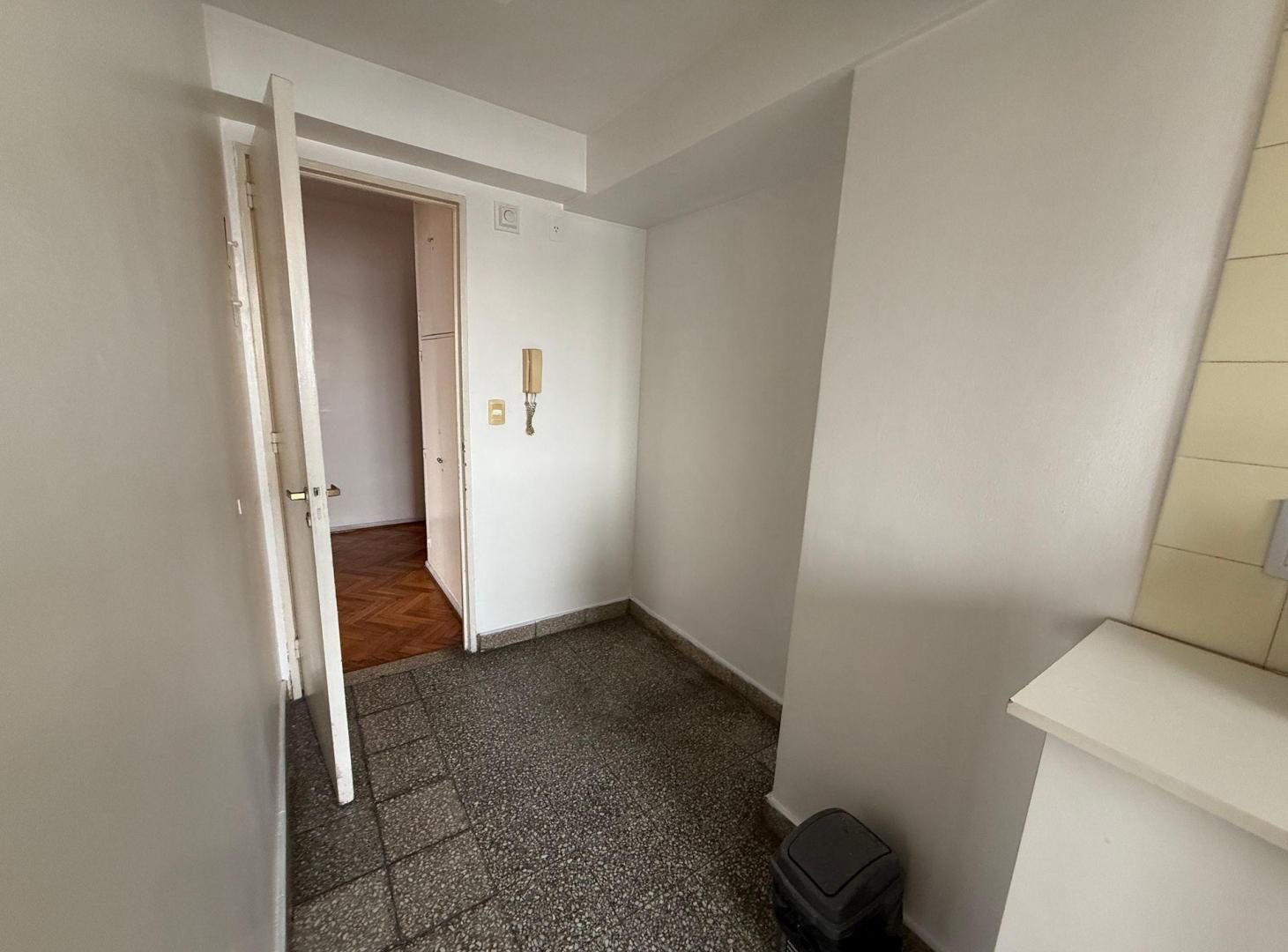 Foto de Venta 3 ambientes, piso alto ,Caballito !!!, imagen 1