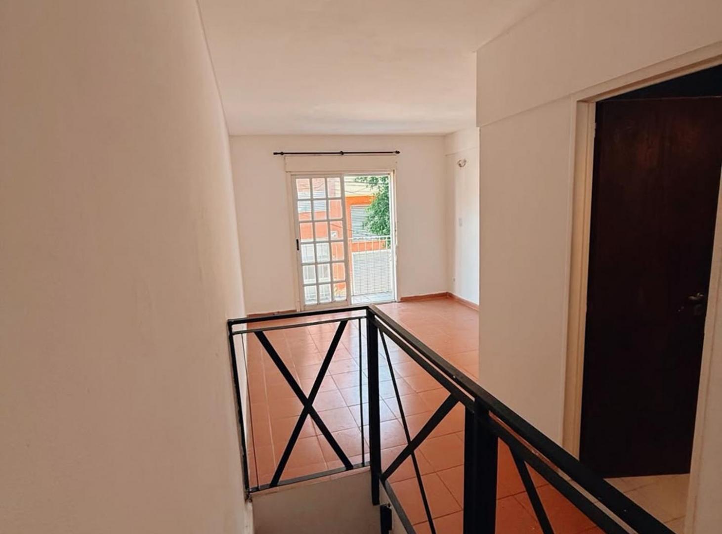 Foto de PH 3 ambientes y amplio subsuelo en Villa Urquiza, imagen 1