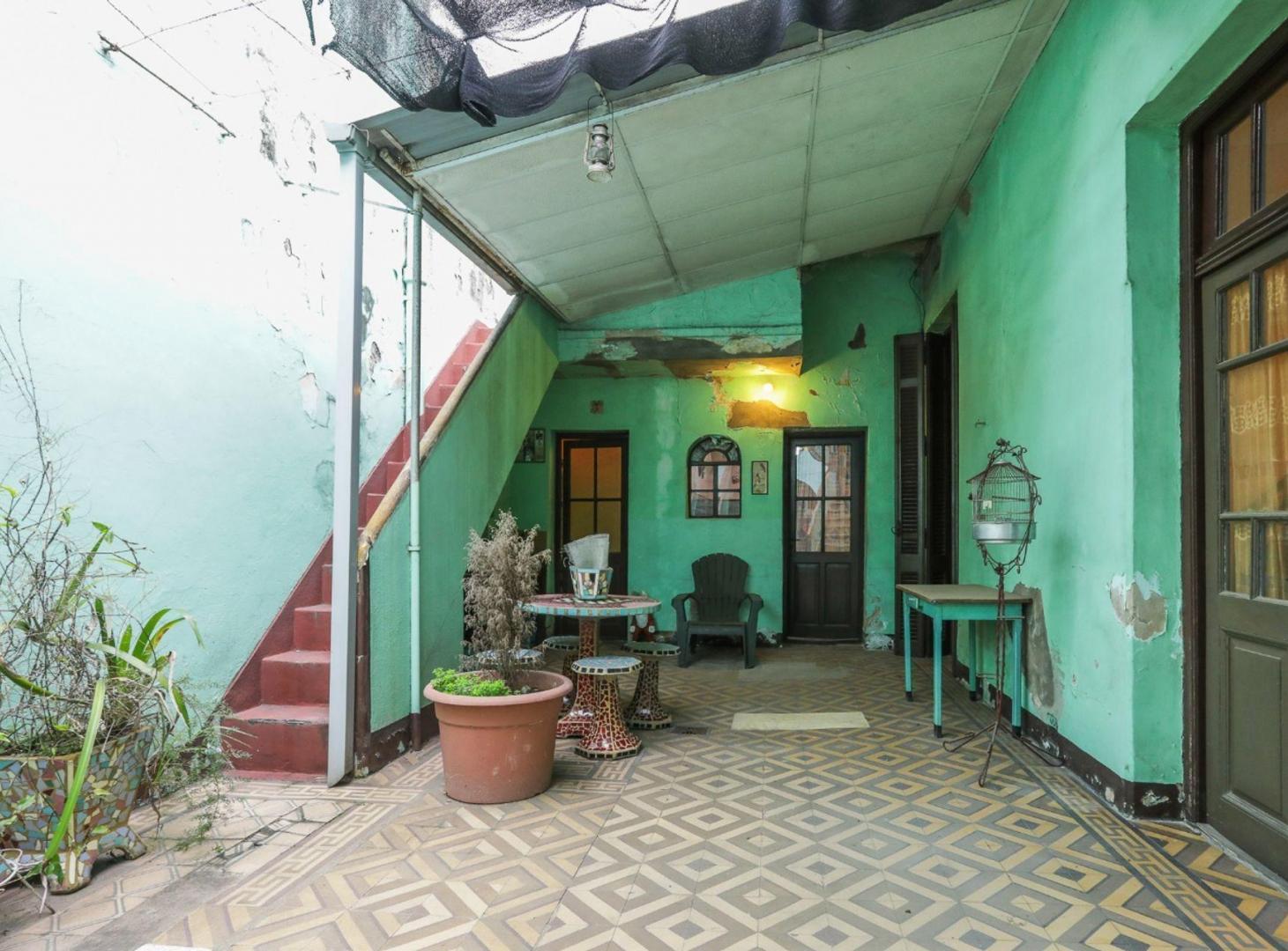 Foto de VENTA casa de 8 ambientes en Villa Luro, imagen 1