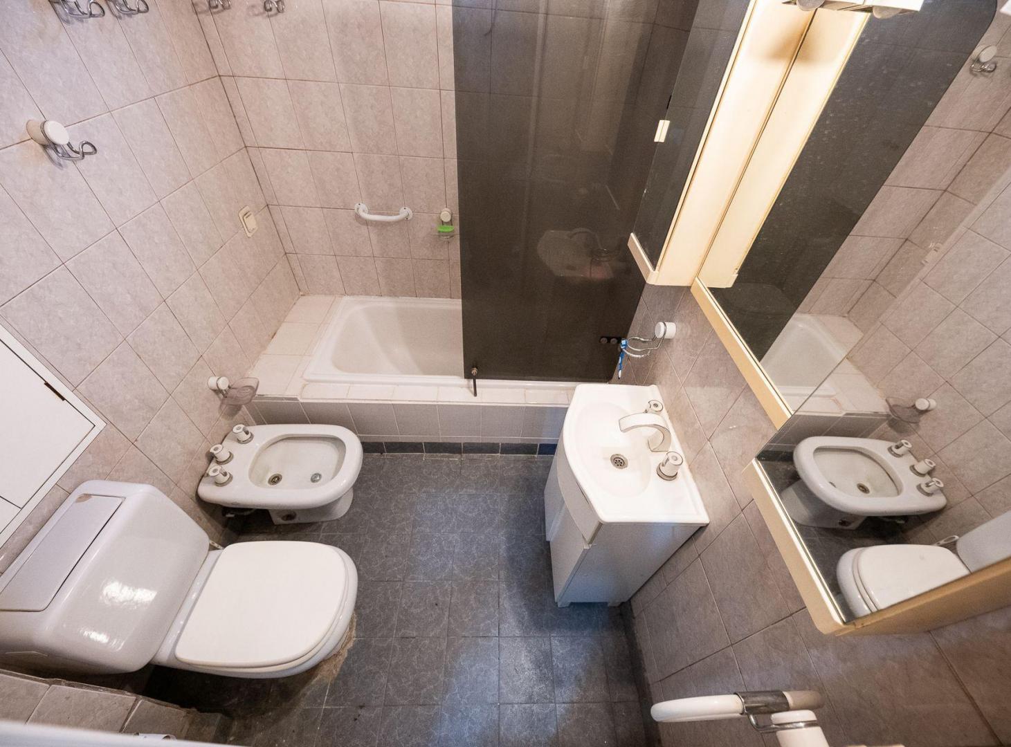 Foto de VENTA DEPARTAMENTO 4 AMBIENTES TERRAZA PUEYRREDON, imagen 2