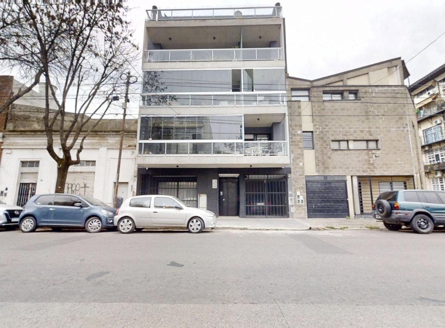 Foto de MONOAMBIENTE VENTA SAAVEDRA VESTIDO BALCON PARRILL, imagen 2