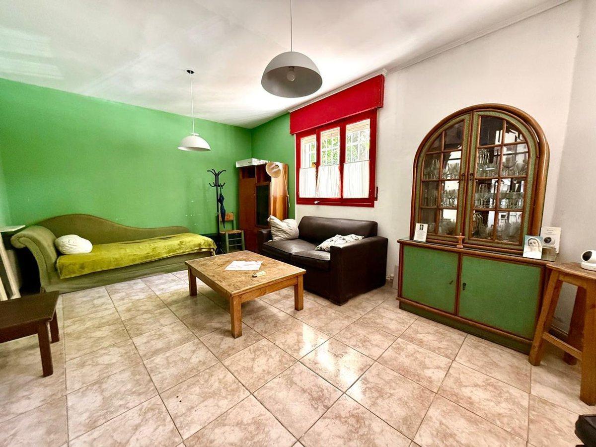 Foto de CASA EN VENTA VILLA ORTUZAR PROP 6 AMB/ 300 M2, imagen 4