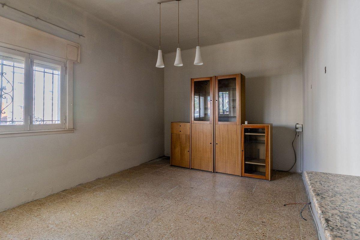 Foto de Venta Casa de 3 ambientes-Lanus Oeste, imagen 1