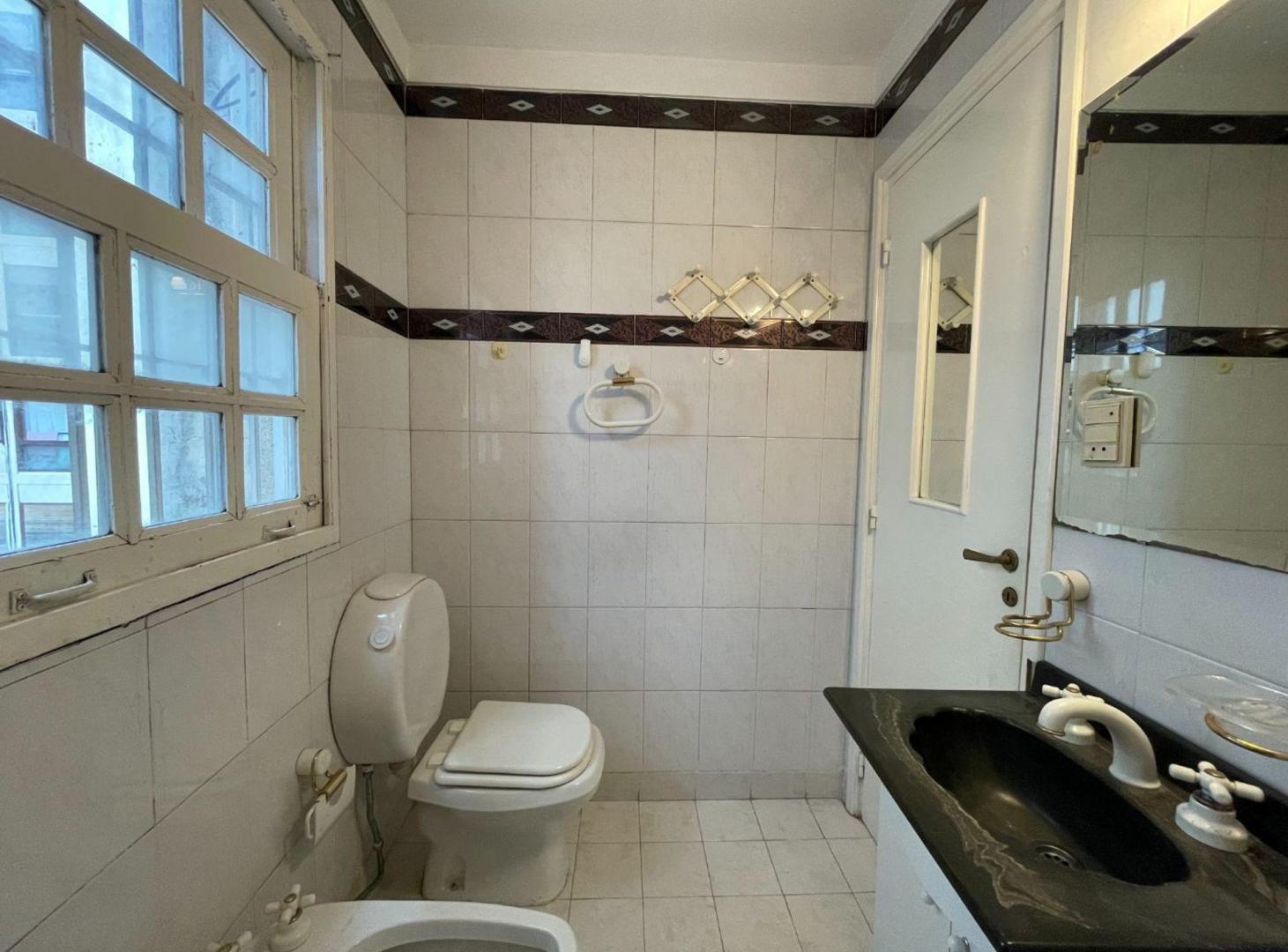 Foto de DEPARTAMENTO 3 AMBIENTE BALVANERA APTO CRED VENTA, imagen 4
