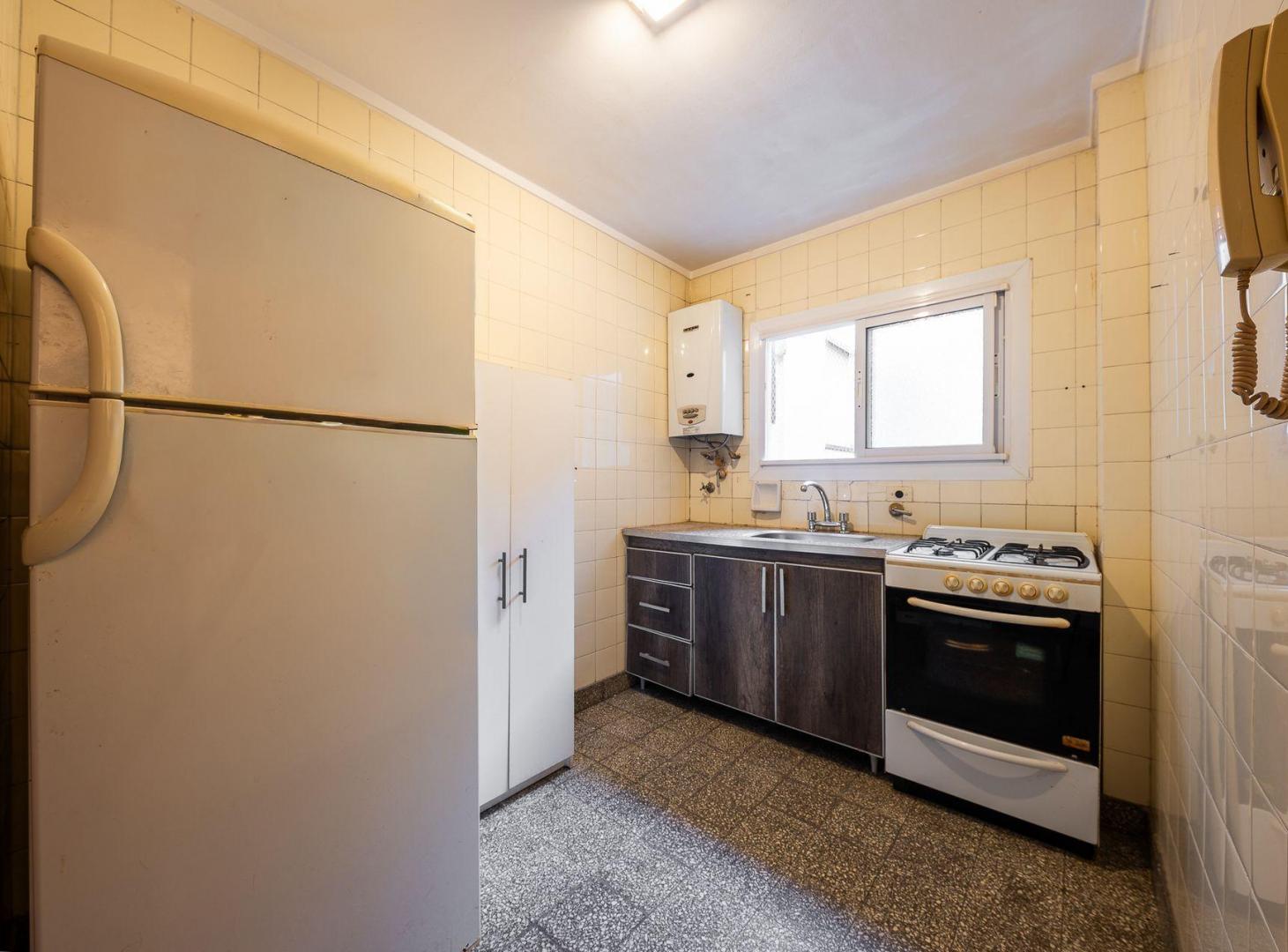 Foto de VENTA DEPARTAMENTO 2 AMB FLORES, imagen 2