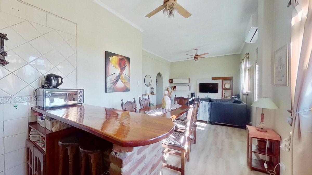 Foto de CASA MULTIFAMILIAR 6 o 7 AMB VENTA VALENTIN ALSINA, imagen 5