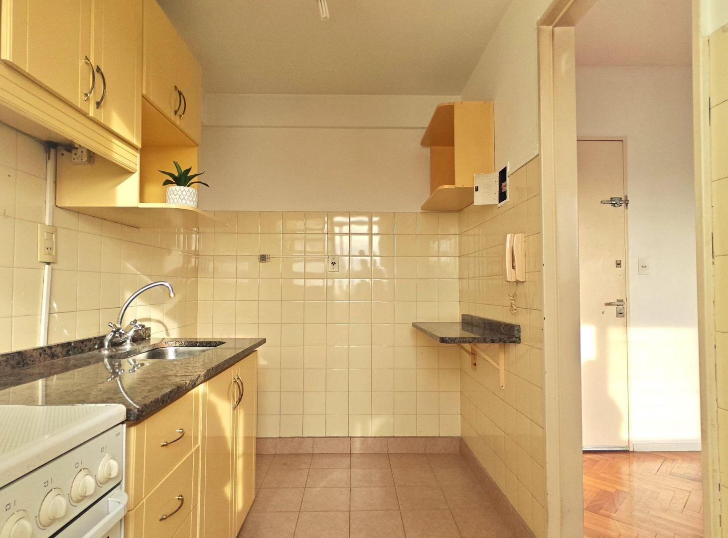 Foto de VENTA Departamento dos ambientes en Floresta, imagen 4