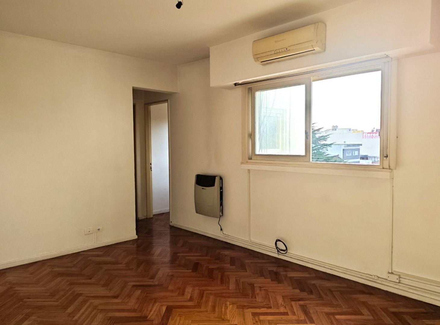 Foto de VENTA Departamento dos ambientes en Floresta, imagen 3