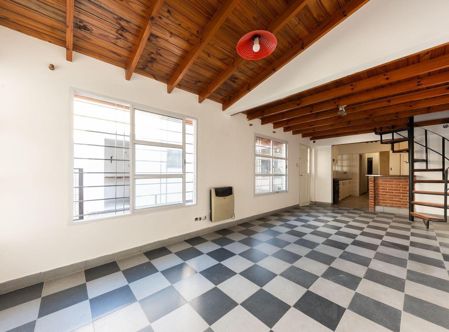 Foto de VENTA CASA 5 AMBIENTES EN VILLA TESEI HURLINGHAM, imagen 2