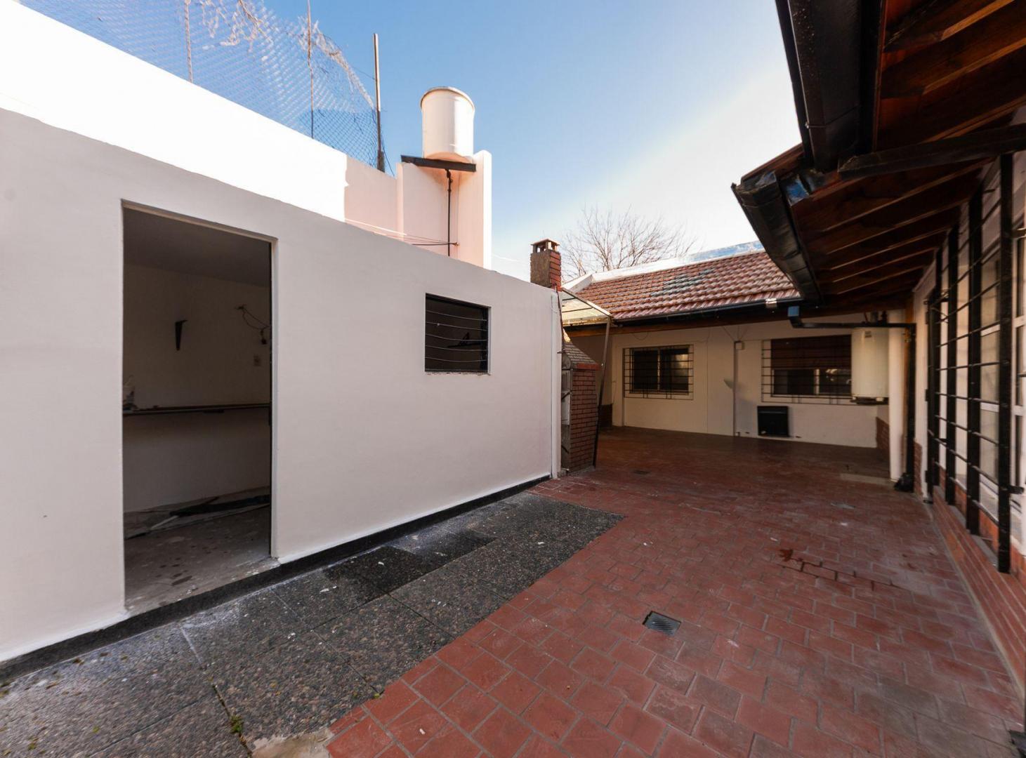 Foto de VENTA CASA 5 AMBIENTES EN VILLA TESEI HURLINGHAM, imagen 3