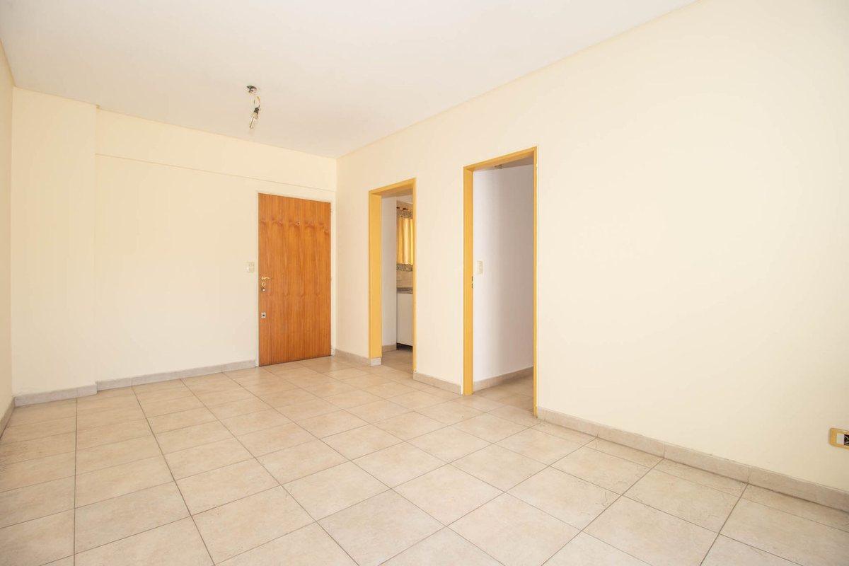 Foto de VENTA DEPARTAMENTO 3 amb. balcón y cochera. LANÚS, imagen 3