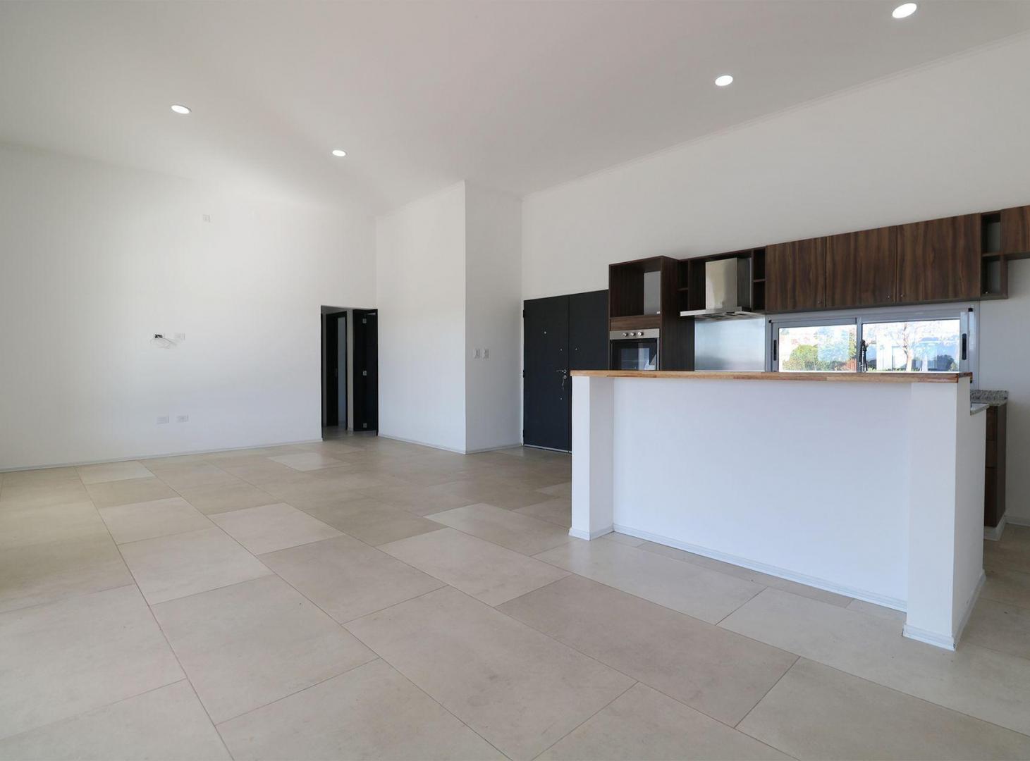 Foto de VENTA CASA | PILETA | B° SAN SEBASTIAN | AREA 1, imagen 2