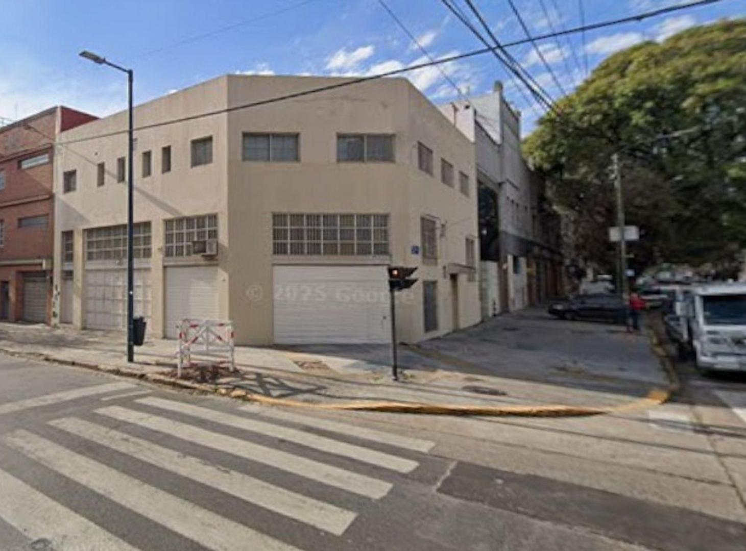 Foto de Alquiler deposito en esquina, imagen 1