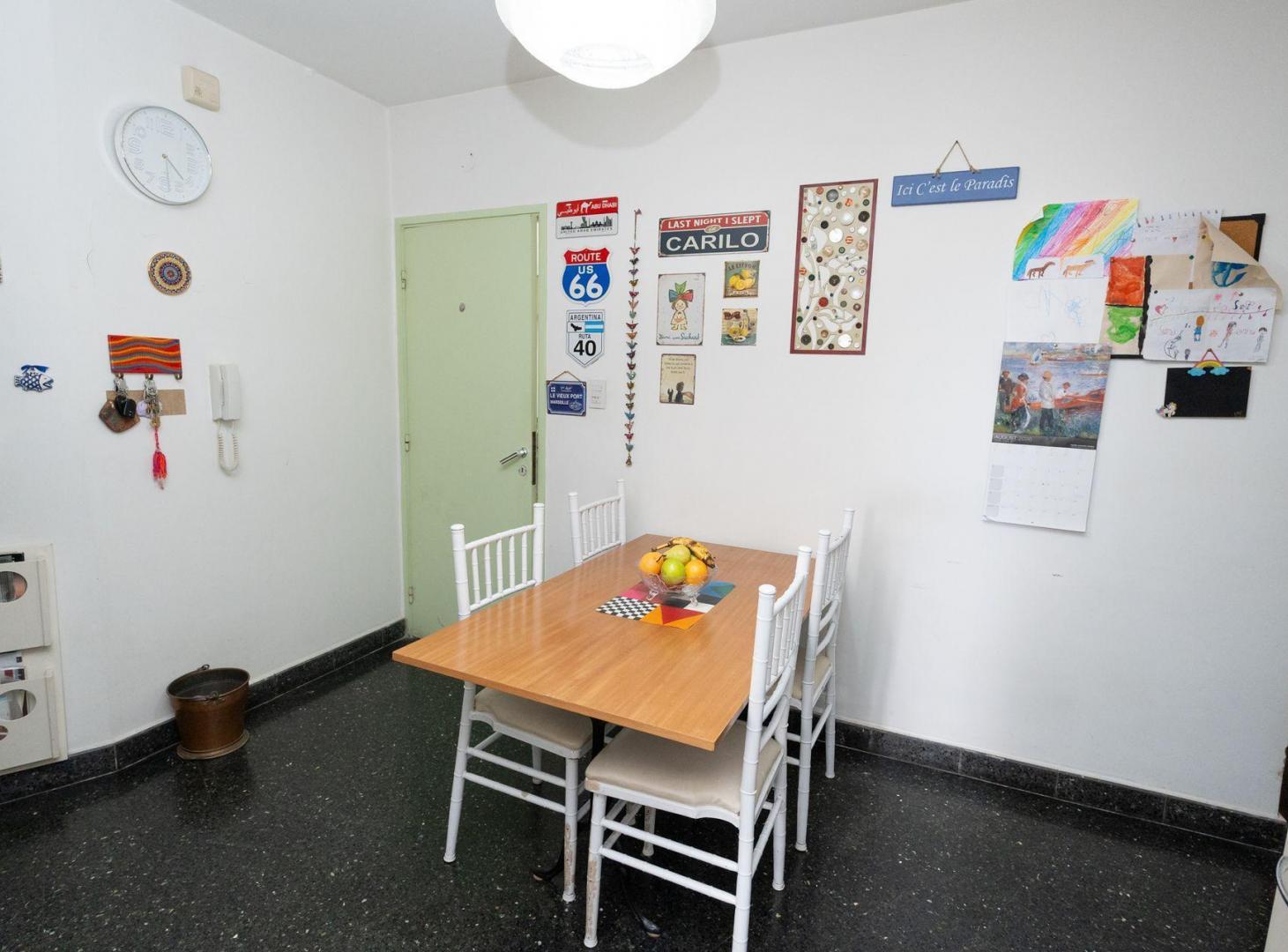 Foto de VENTA DEPARTAMENTO 4 AMB CON DEPENDENCIA Y COCHERA, imagen 2