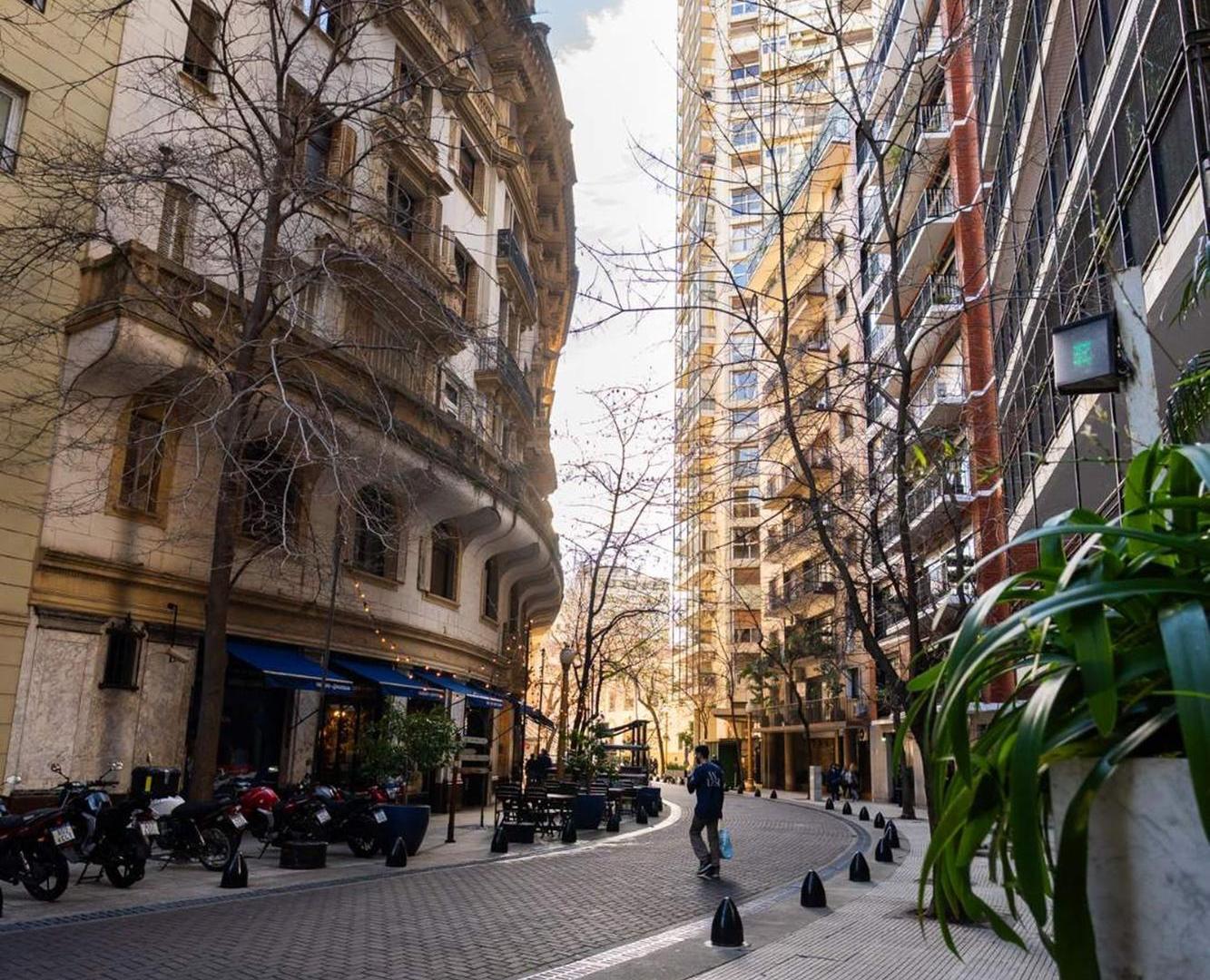 Foto de VENTA DEPARTAMENTO 4 AMB CON DEPENDENCIA Y COCHERA, imagen 1