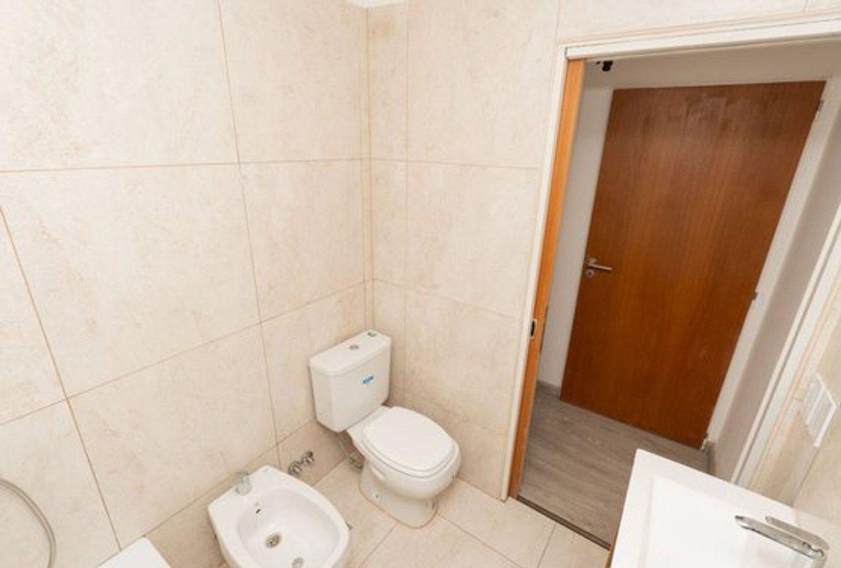Foto de VENTA 2 AMBIENTES LUMINOSO 9 PISO EN VILLA CRESPO, imagen 1