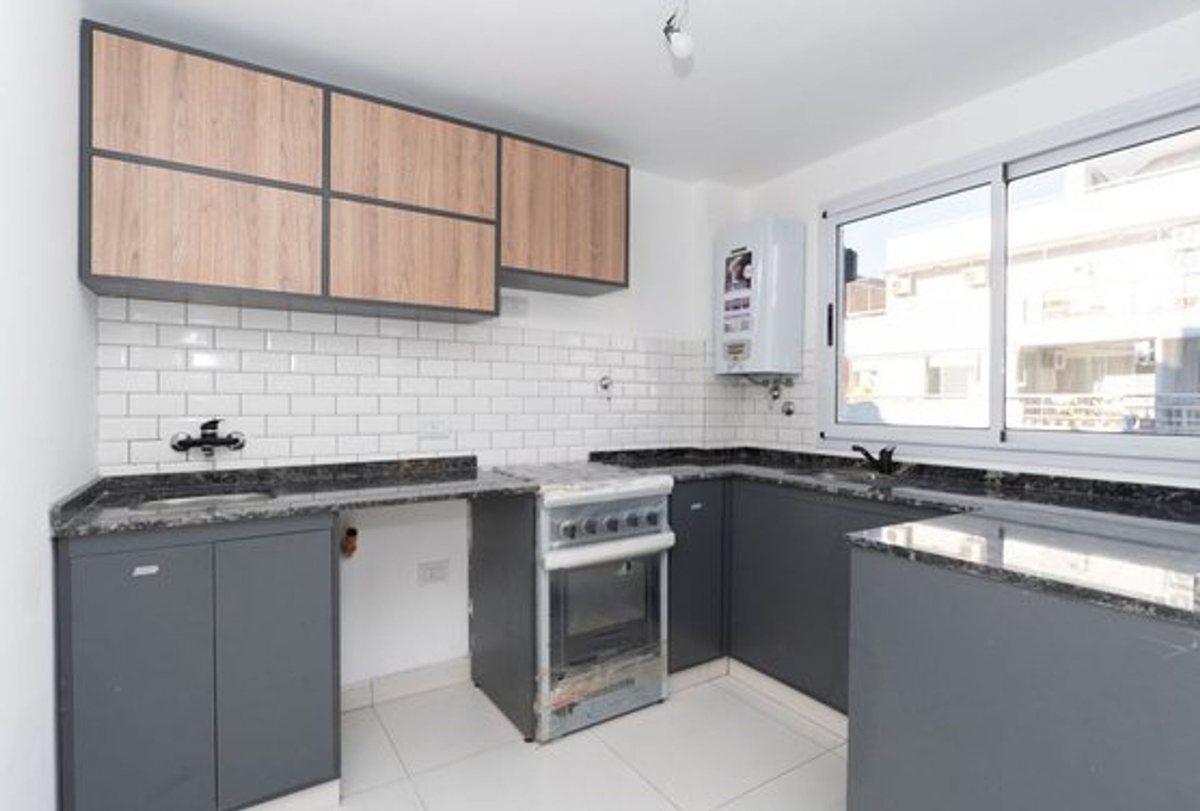 Foto de VENTA 2 AMBIENTES LUMINOSO 9 PISO EN VILLA CRESPO, imagen 4