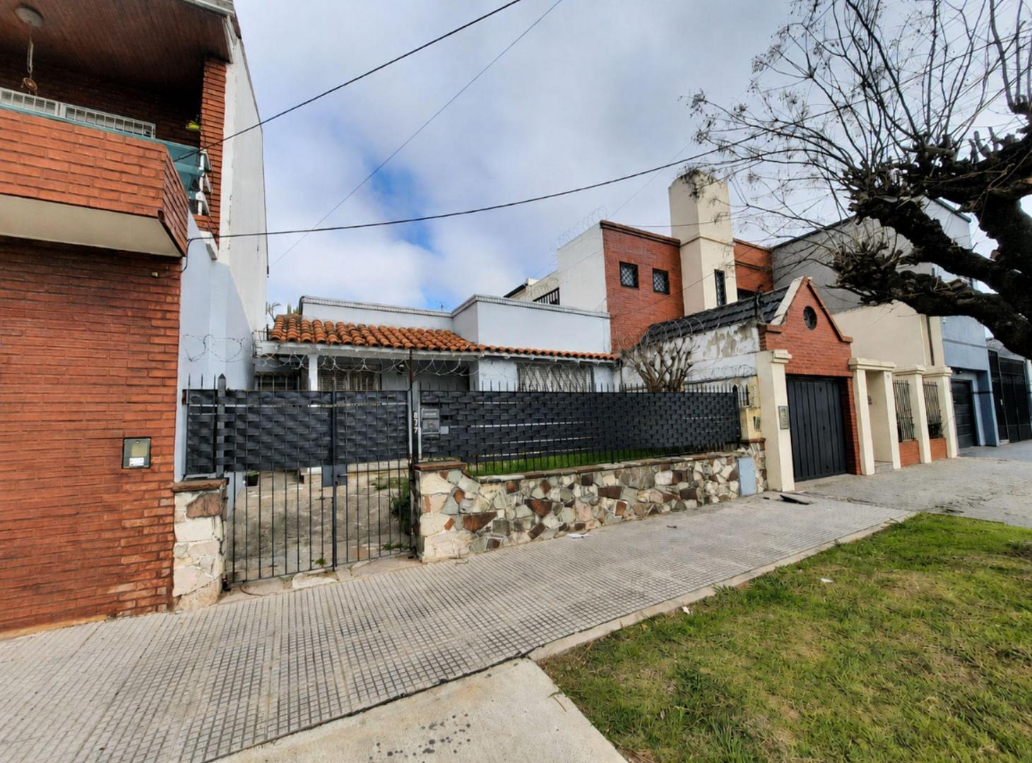 Foto de VENTA CASA GRAN LOTE PROPIO EN BERNAL OESTE, imagen 4