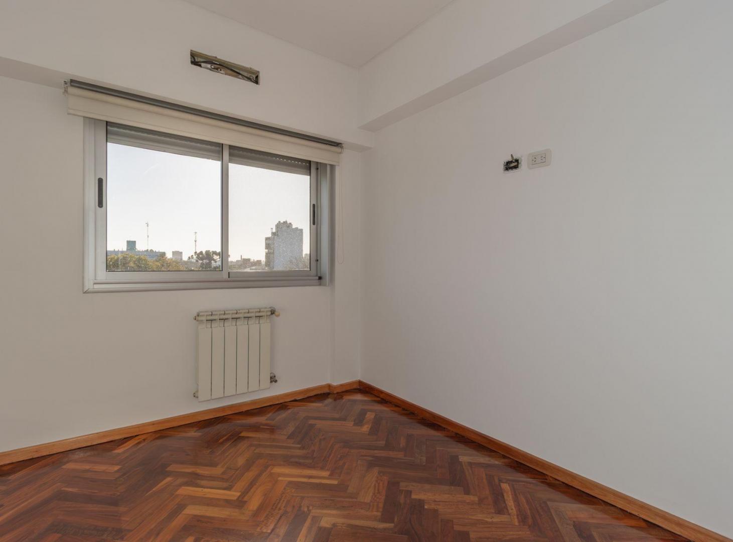 Foto de VENTA SEMIPISO 5 AMBIENTES+2 COCHERAS LINIERS, imagen 5