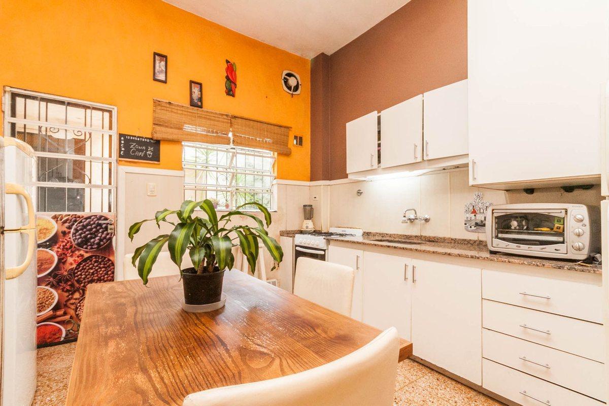 Foto de VENTA Casa 3 ambientes con local en Lomas., imagen 1
