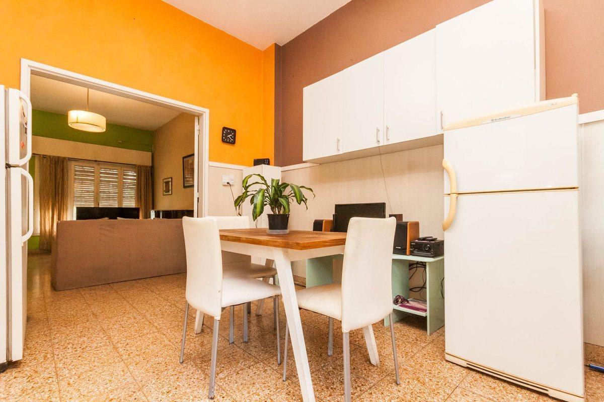 Foto de VENTA Casa 3 ambientes con local en Lomas., imagen 3