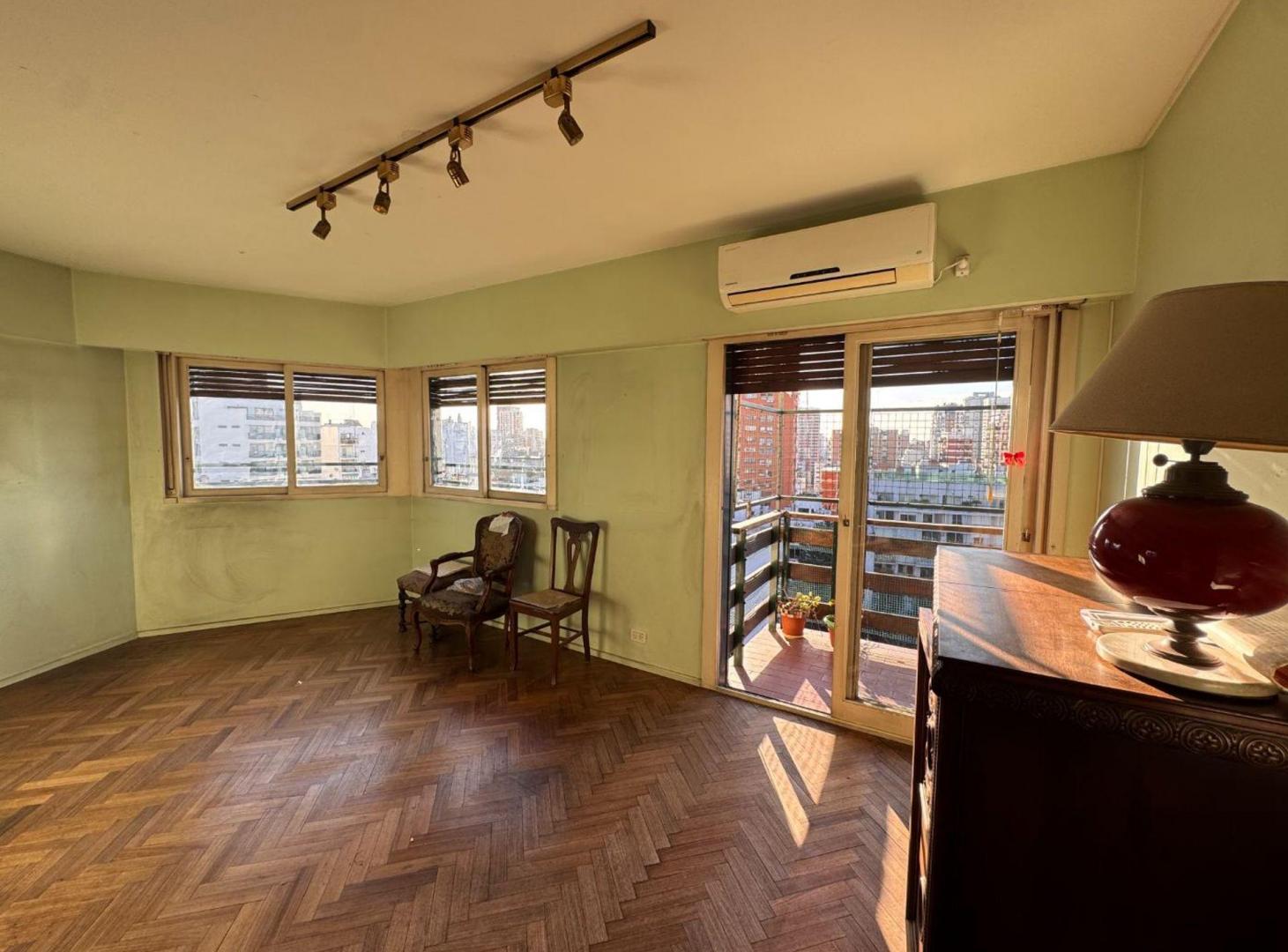 Foto de PISO 4AMB VISTA 360 COCHERA BELGRANO A REFACCIONAR, imagen 3