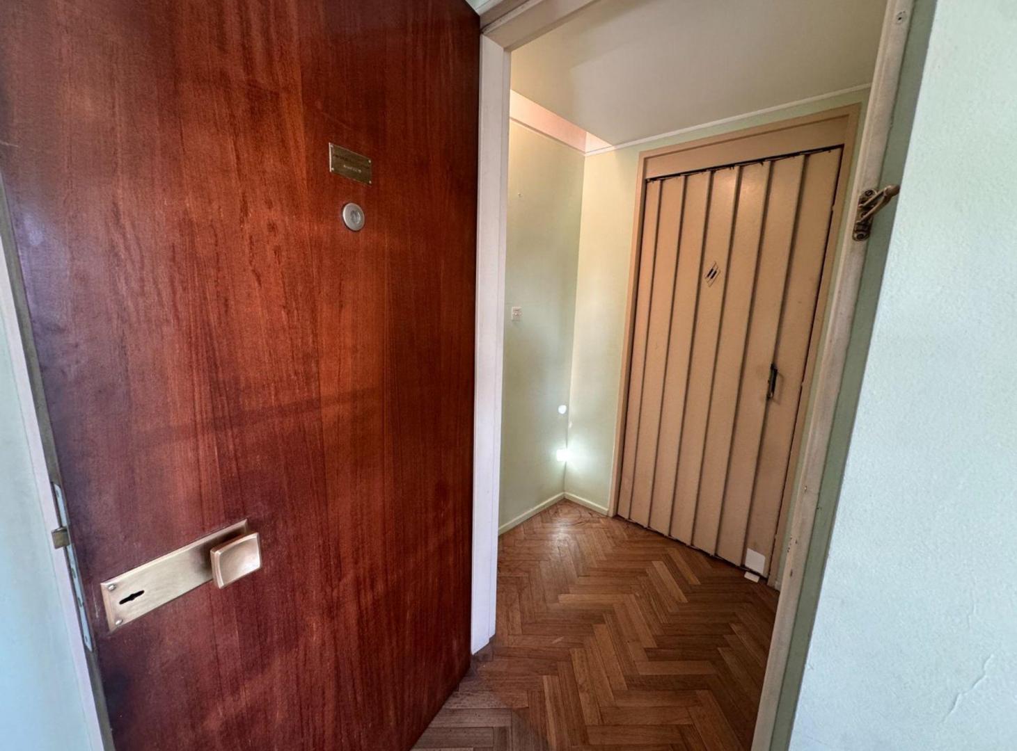 Foto de PISO 4AMB VISTA 360 COCHERA BELGRANO A REFACCIONAR, imagen 2